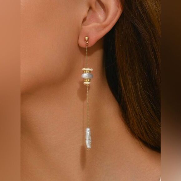 Anthropologie Jewelry - Pearl drop earrings A840